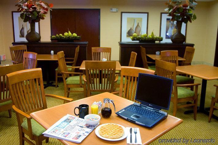 Отель Doubletree By Hilton Portland Тайгерд Ресторан фото